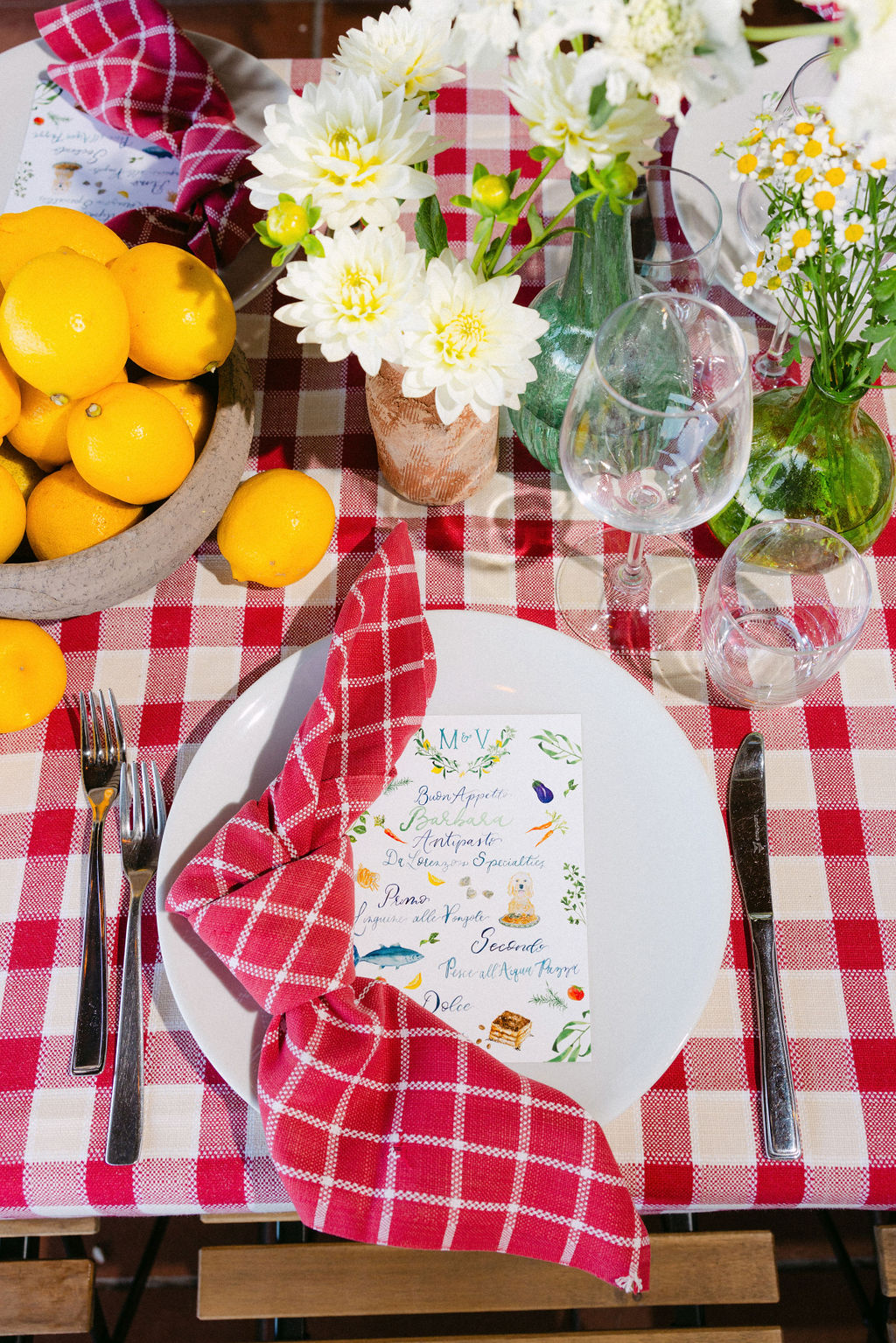 gingham pattern napkins and tablecloth with menu